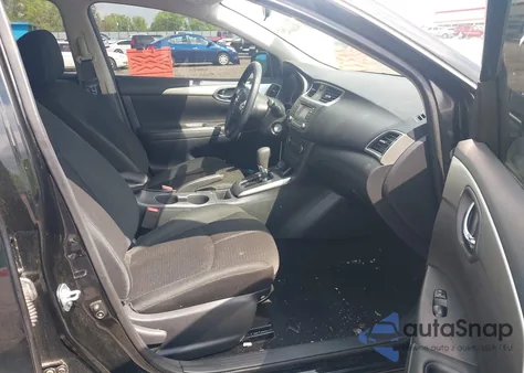 2018 Nissan Sentra S z USA, uszkodzony, nr VIN 3N1AB7AP2JY325164